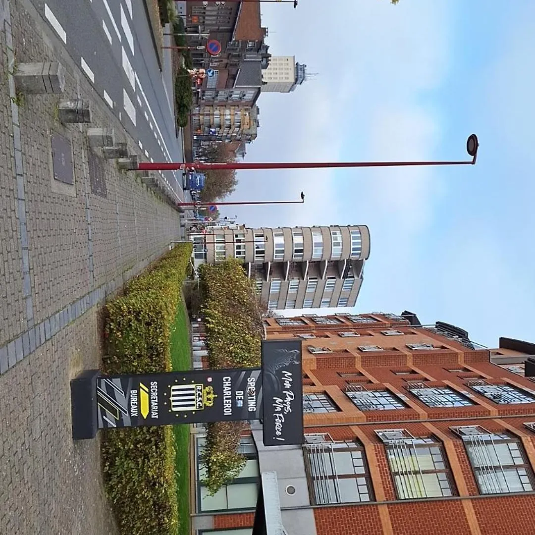 Homestay Chambre Meublee Situee A Cote Du Stade Football Du Pays De Charleroi Belgium