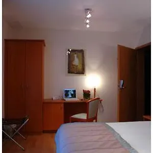 2* Hotel South Airport